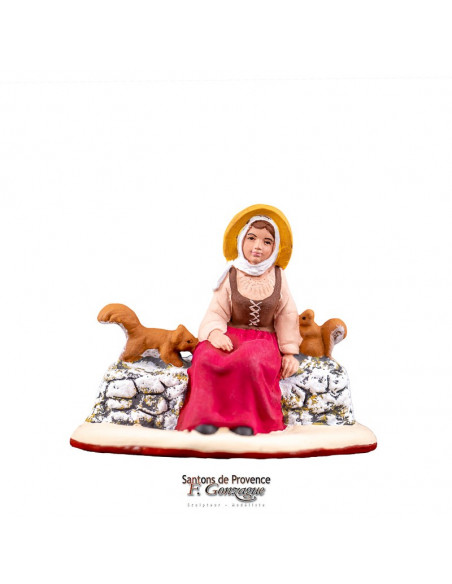 Santon Femme assise aux écureuils. Collection 7cm. Nouveauté 2021