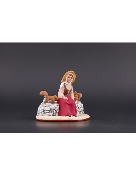 Santon Femme assise aux écureuils. Collection 7cm. Nouveauté 2021